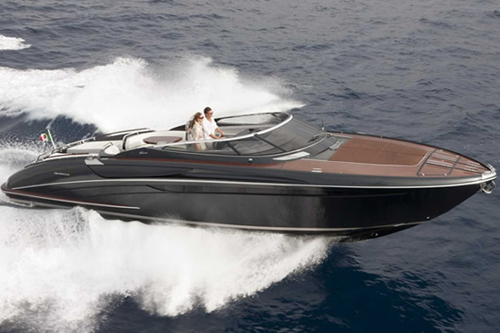 Riva Motorboote kaufen, finanzieren oder leasen